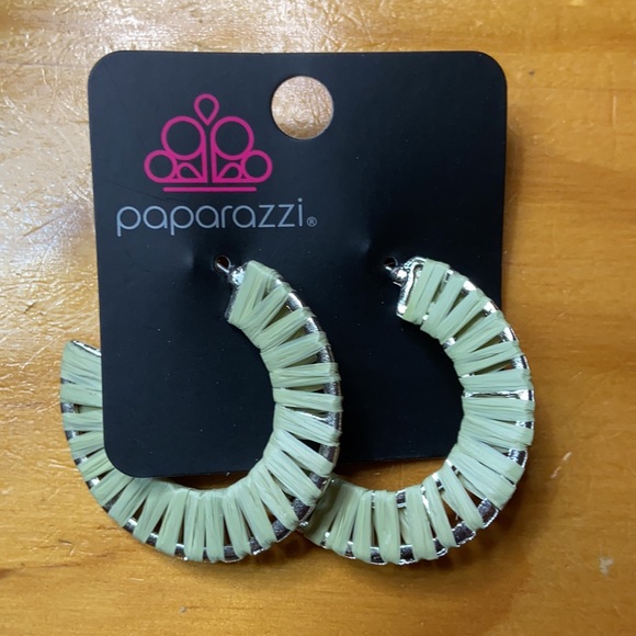 A Chance of RAINBOWS - Green hoop earrings - Picture 3 of 4